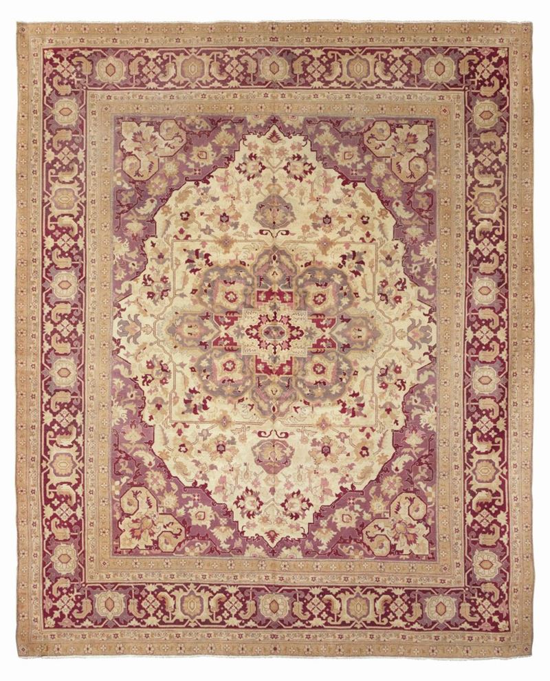 An indian Amritzar rug, early 20th century. Good condition  - Auction Fine Carpets - Cambi Casa d'Aste