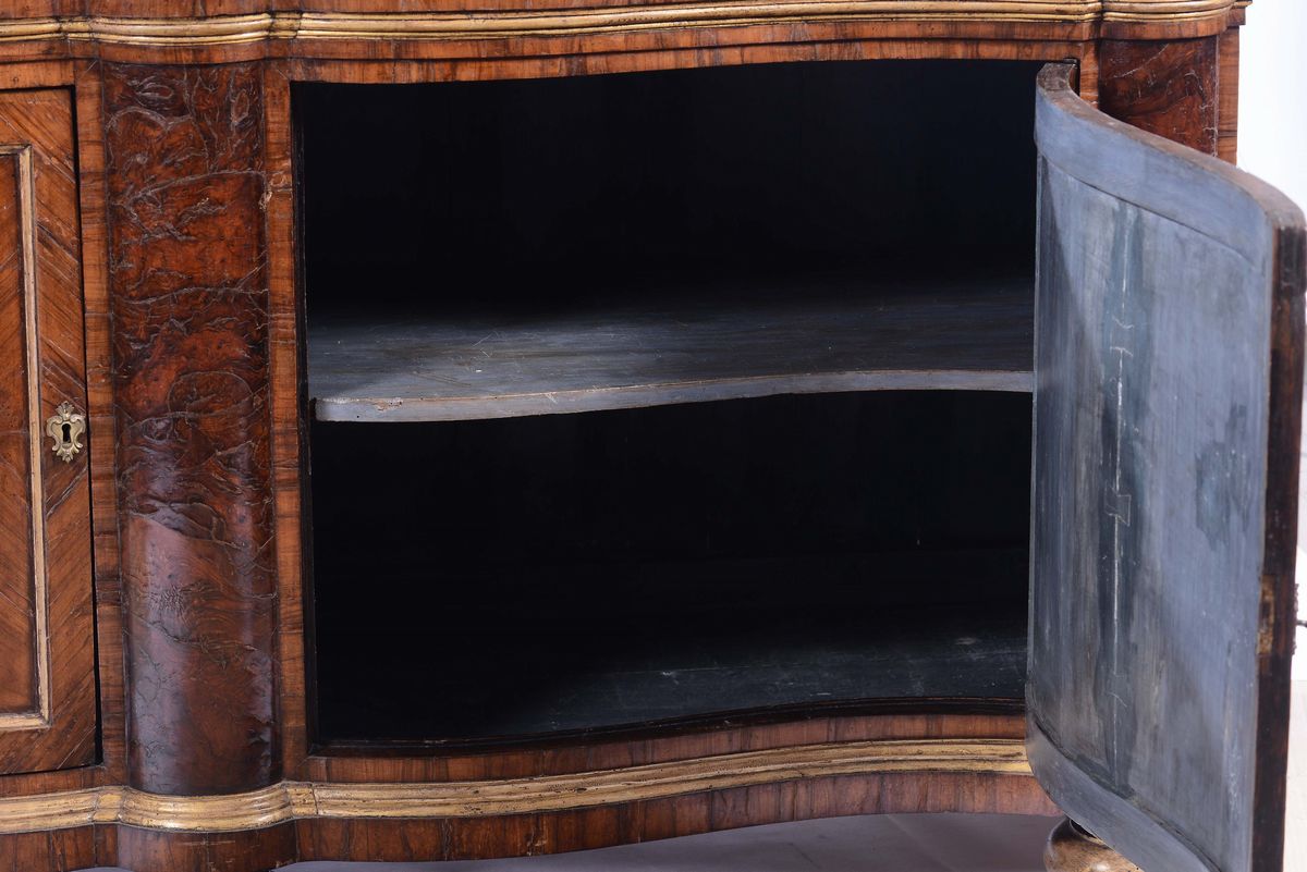 Credenza Luigi XIV Lastronata in Noce e Radica di Noce, Veneto XVIII Secolo