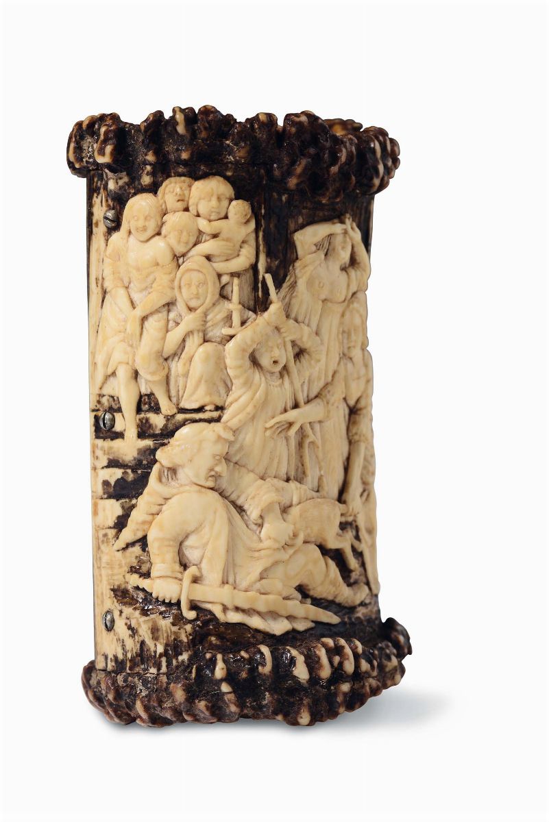 Tabacchiera e Avorio Scolpita con con Lotta tra Uomini e Animali, Germania o Austria XVII Secolo