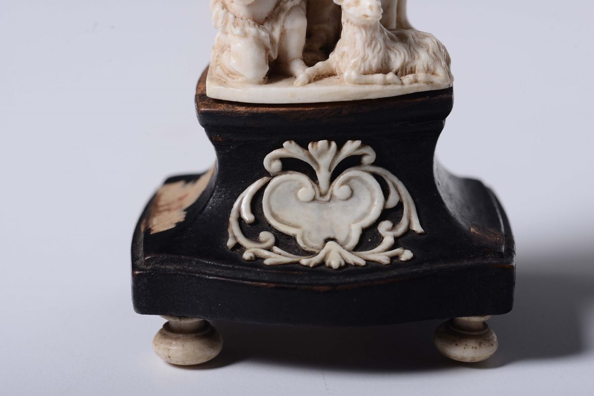 Figura in Avorio Raffigurante Madonna con Bambino, Germania XVIII Secolo