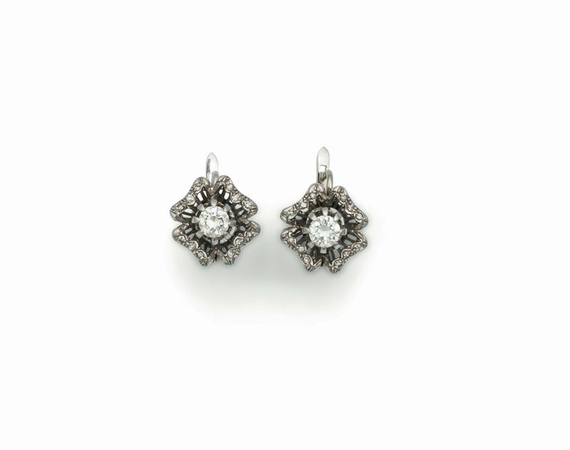 Old-cut diamond earrings set in white gold  - Auction Fine Jewels - Cambi Casa d'Aste