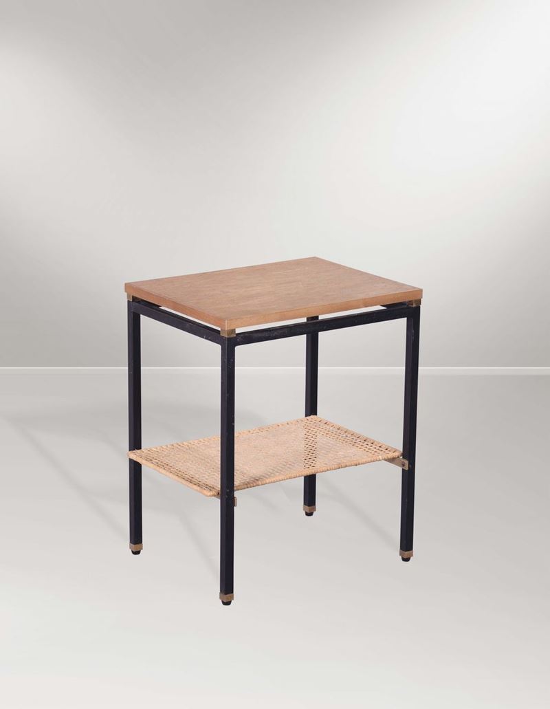 Tavolo d’appoggio in metallo laccato e piani in legno lucido.  - Asta Design - III - Cambi Casa d'Aste