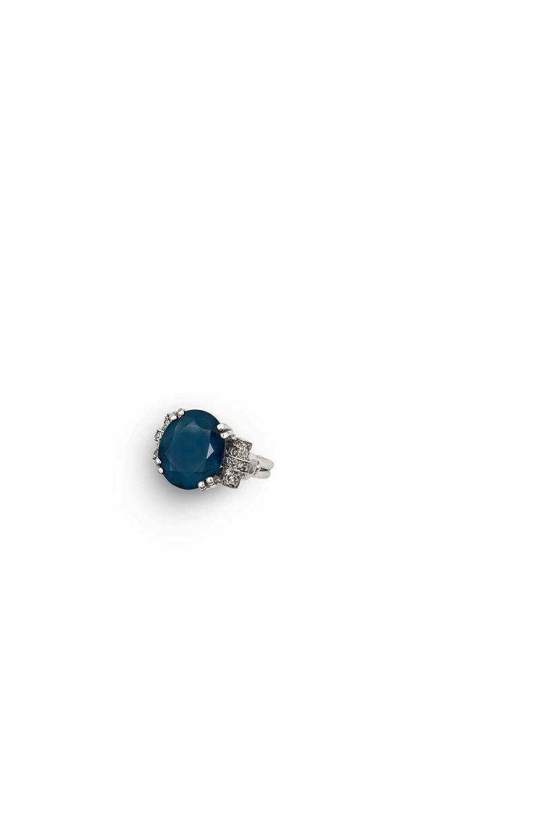 Sapphire and platinum ring  - Auction Jewels Timed Auction - Cambi Casa d'Aste