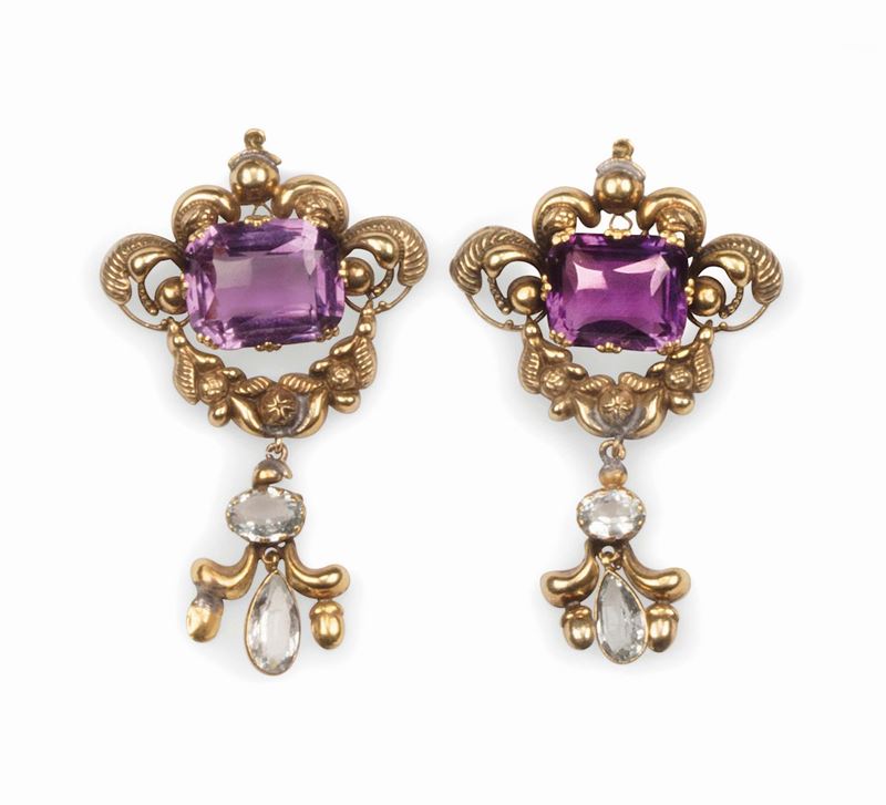 Pair of amethyst earrings set in yellow gold  - Auction Fine Jewels - Cambi Casa d'Aste