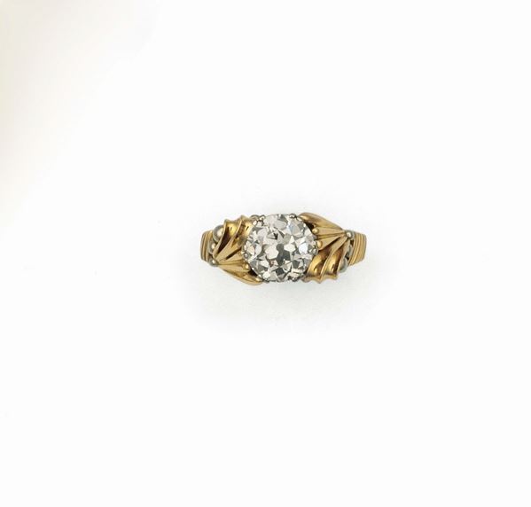 Old-cut diamond ring mounted in yellow gold