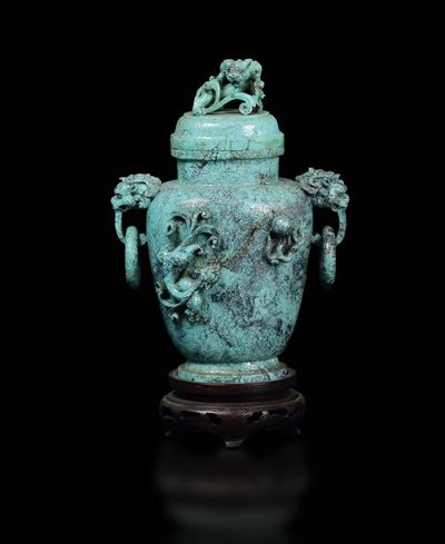 Vaso con Coperchio in Turchese con Fiere a Rilievo, Cina, Dinastia Qing, XVIII Secolo
