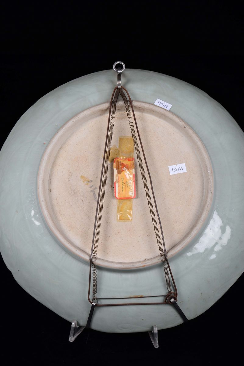 Piatto in Porcellana Celadon, Cina, Dinastia Qing, XVIII Secolo