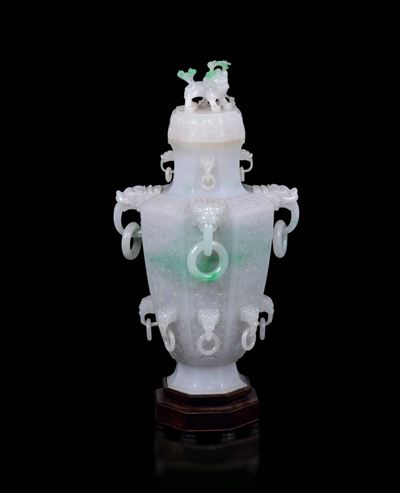 Grande Vaso con Coperchio in Giadeite con Sfumature Verde Mela con Manici Ad Anelli a Guisa di Te...