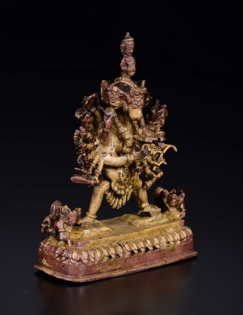 Scultura in Bronzo Raffigurante Divinità, Sud-est Asiatico