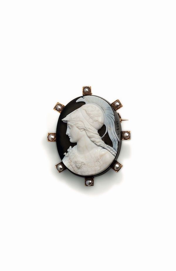 Minerva agate and pearls cameo set in yellow gold. There is an engraved signature L.Rosi on the right, 19th Century. Little damage