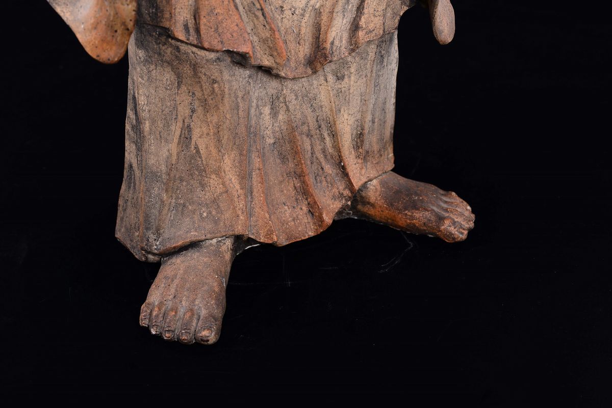 Grande Figura di Ananda Eretto in Terracotta Dipinta con Iscrizione sul Retro, Giappone, XIX Seco...