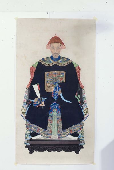 Coppia di Dipinti su Carta Raffiguranti Imperatori su Trono, Cina, Dinastia Qing, XIX Secolo