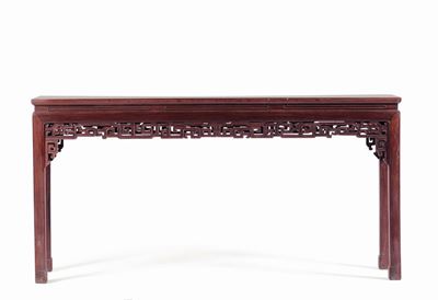 Coppia di Consolle in Legno di Homu con Decoro Traforato, Cina, Dinastia Qing, XIX Secolo