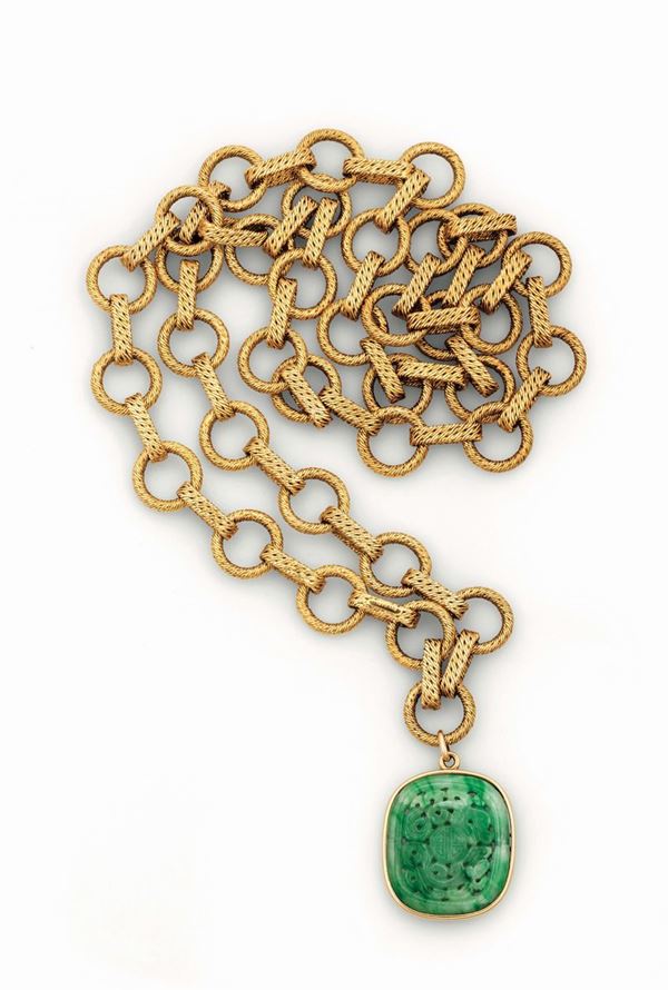 Dyed jadeite pendant set in yellow gold