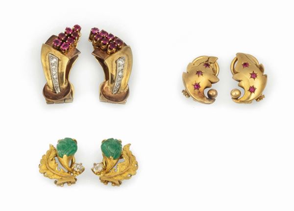 Lot consisting of three pairs of earrings with ruby, emerald and diamond set in gold