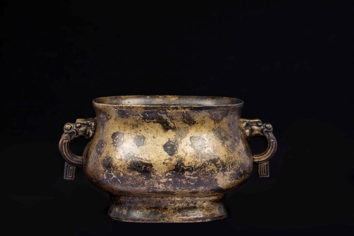 Incensiere in Bronzo con Tracce di Doratura con Manici, Cina, Dinastia Ming, XVII Secolo