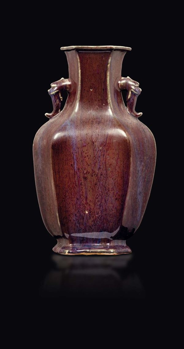 Vaso in porcellana flambé sui toni del rosse e del viola, Cina, Dinastia Qing, XIX secolo