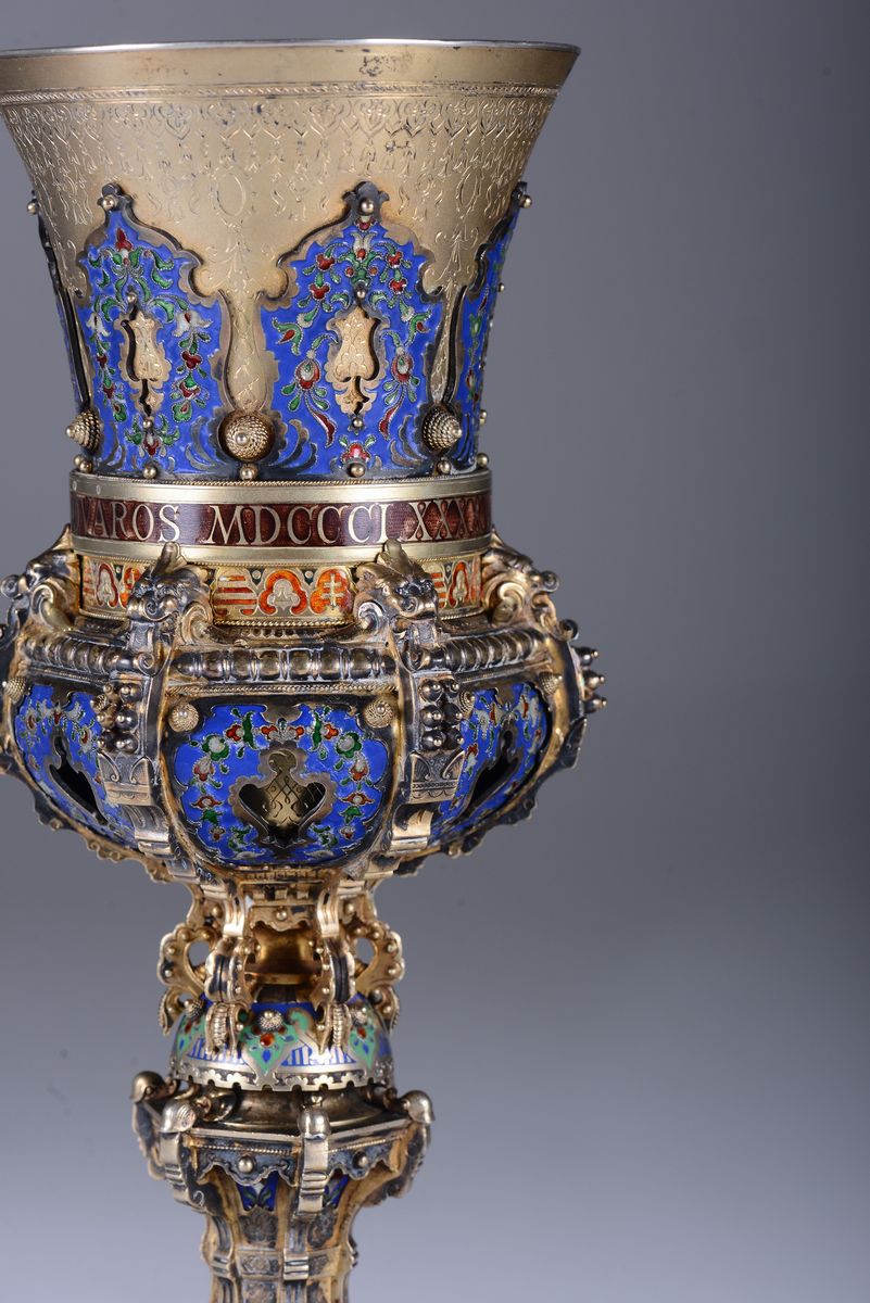 Importante Coppa in Argento Fuso, Sbalzato, Cesellato, Dorato e Smalti Policromi, Budapest 1896, ...