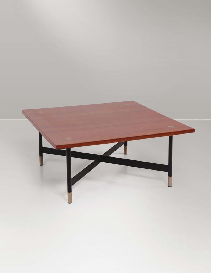 Tavolo basso in legno con struttura in metallo.  - Asta Design - III - Cambi Casa d'Aste