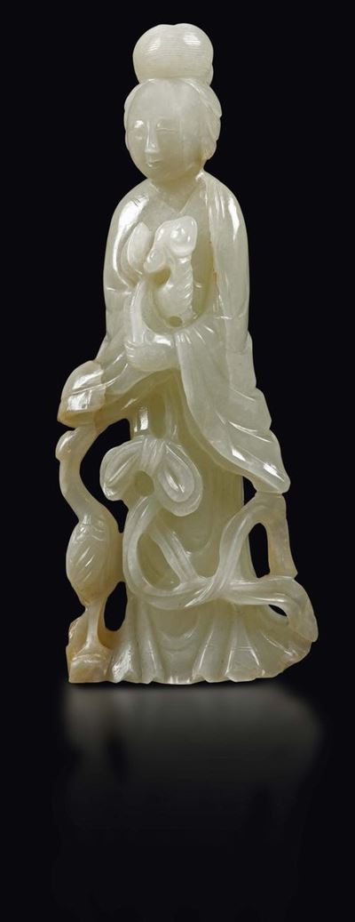 Figura di Guanyin Scolpita in Giada Bianca con Cicogna, Cina, Dinastia Qing, XVIII Secolo