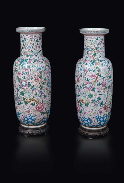 Rara Coppia di Vasi in Porcella Famiglia Rosa con Decoro di Bambini che Giocano tra Rami in Fiore...
