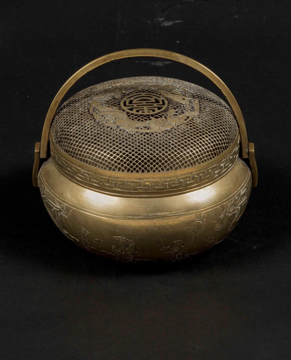 Scaldamani in Bronzo Dorato con Drago e Fanciulli, Cina, Dinastia Qing, XIX Secolo