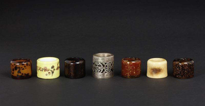 Seven different bowman rings, China, 19th/20th century  - Auction Chinese Works of Art - Cambi Casa d'Aste