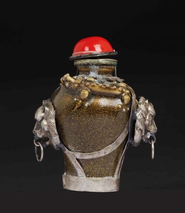 A snuff bottle with metal details, China, 20th century