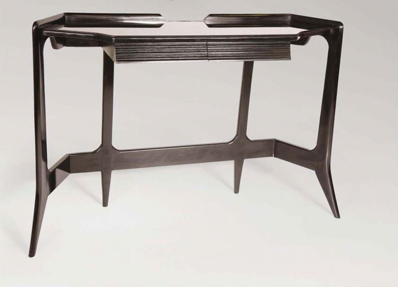 Consolle in legno con piano in vetro opalino.  - Auction Design - II - Cambi Casa d'Aste