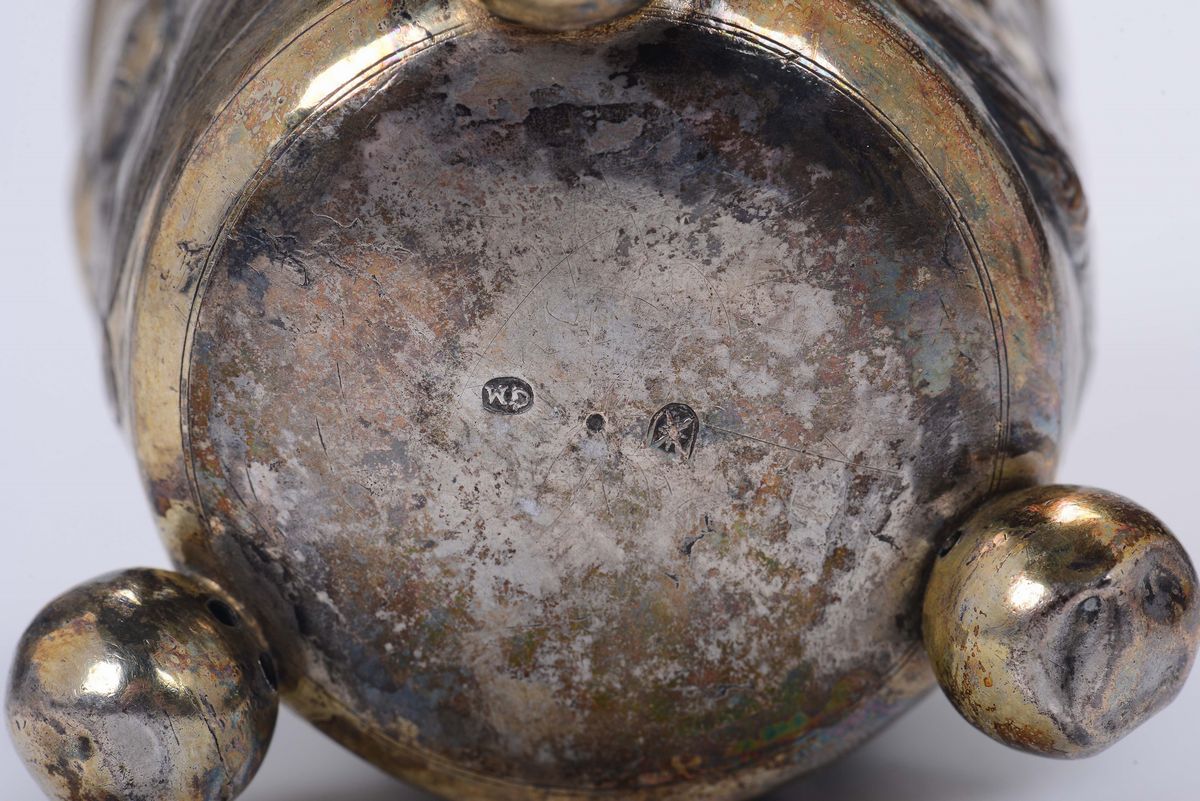 Bicchiere in Argento Sbalzato, Inciso e Dorato, Germania XVII Secolo, Markdorf (?), Argentiere Wd...