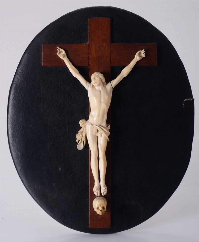 Crocifisso in avorio scolpito, XIX secolo  - Asta Asta a Tempo Antiquariato - Cambi Casa d'Aste