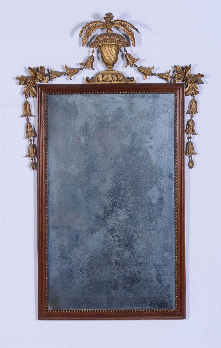 Piccola specchiera Luigi XVI in legno intagliato, fine XVIII secolo  - Asta Asta a Tempo Antiquariato - Cambi Casa d'Aste