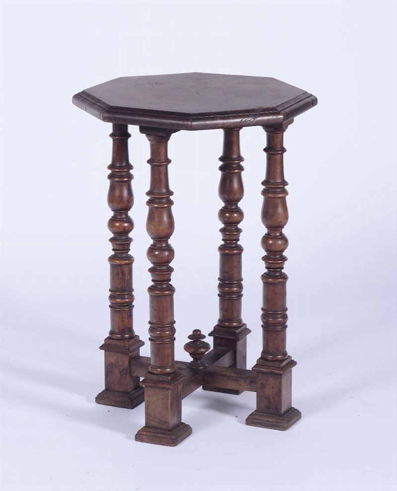 Tavolino da centro con piano ottagonale, XIX-XX secolo  - Asta Asta a Tempo Antiquariato - Cambi Casa d'Aste