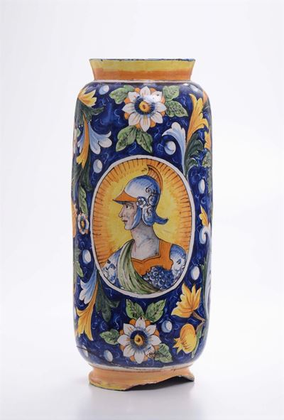 Grande Vaso in Maiolica con Profilo di Guerriero, XVIII-XIX Secolo