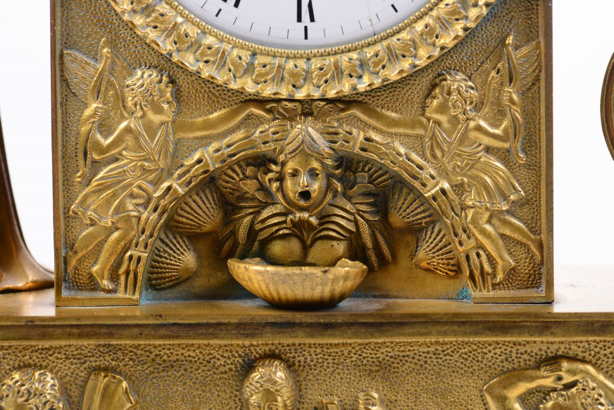 Pendola da Tavolo in Bronzo Dorato con Figura Femminile, Grandvoinnet, Francia XIX Secolo
