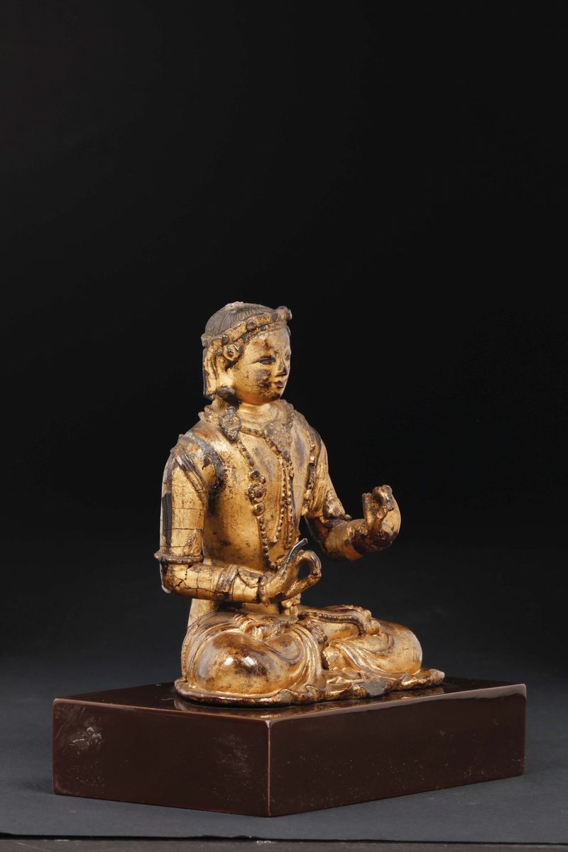 Figura di Buddha Seduto in Legno di Zitan Dorato, Cina, Dinastia Yuan (1279-1368)