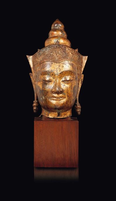 Testa di Buddha in Bronzo Dorato, Thailandia, Ayutthaya, XVII Secolo