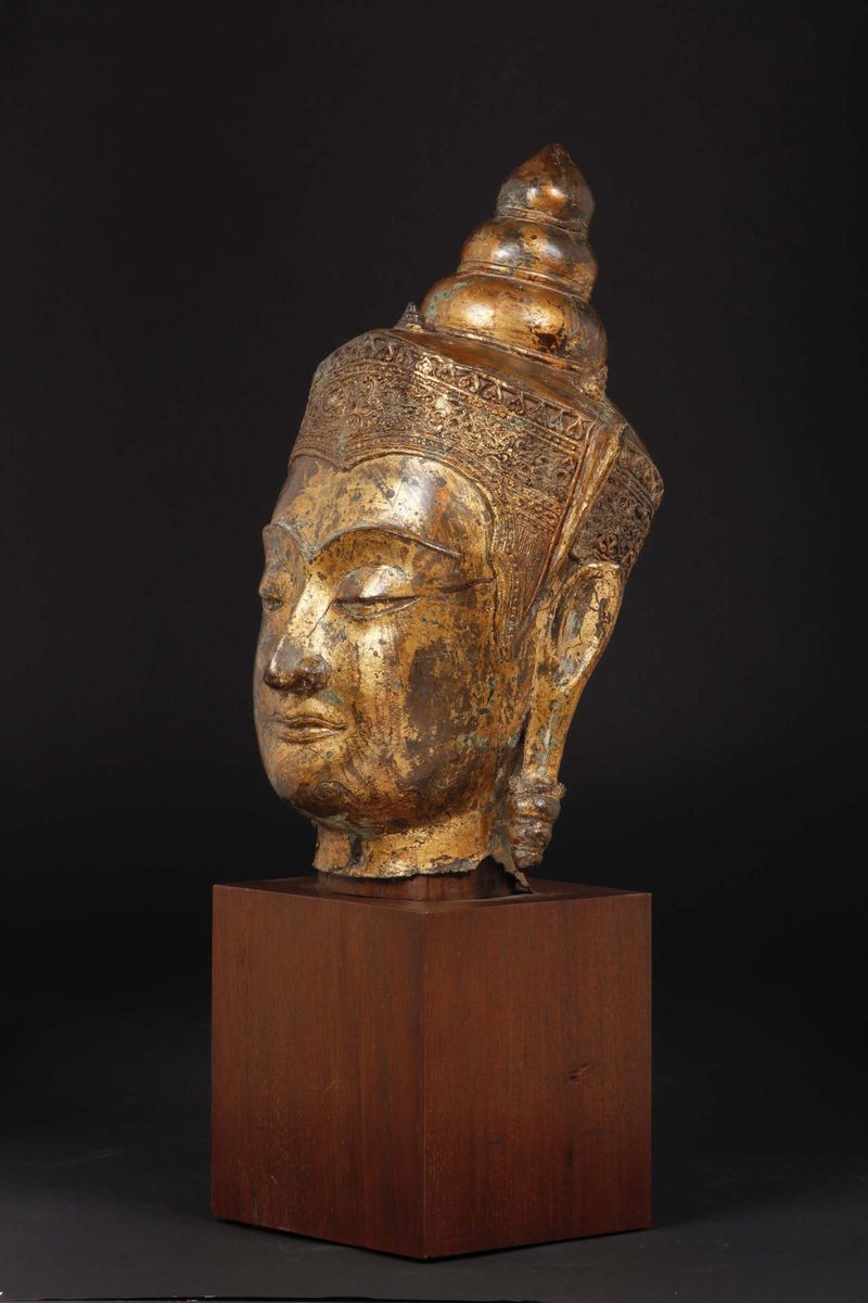 Testa di Buddha in Bronzo Dorato, Thailandia, Ayutthaya, XVII Secolo