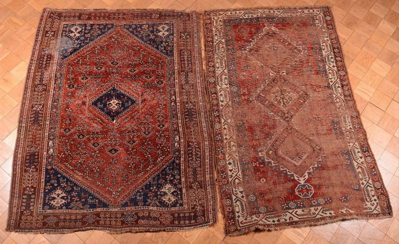Lotto di due tappeti sud Persia fine XIX inizio XX secolo  - Asta Tappeti Antichi - Cambi Casa d'Aste