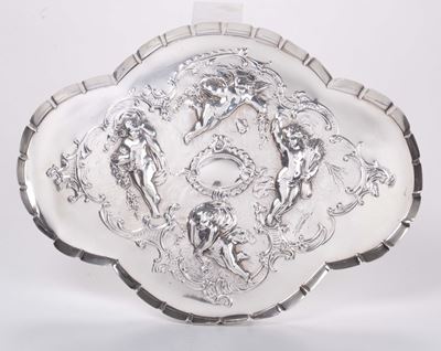 Vassoietto Sagomato in Argento Sterling con Putti a Rilievo, Londra 1898