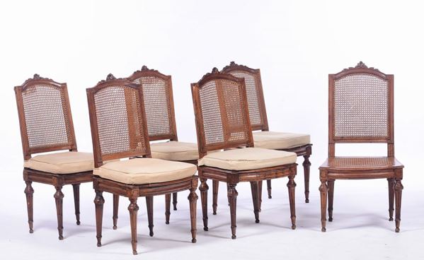 Sei sedie in stile Luigi XV in noce, XIX secolo