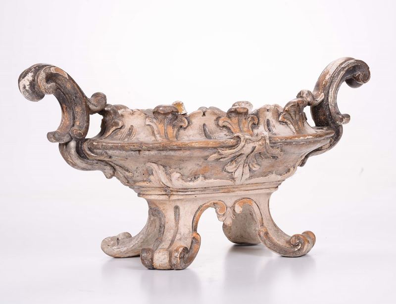 Vaso biansato in legno laccato ed intagliato, XVIII-XIX secolo  - Auction Fine art - II - Cambi Casa d'Aste