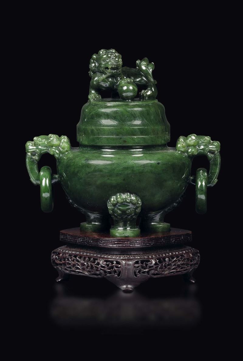 A spinach green censer and cover with Pho dog and ring-handles, China, Qing Dynasty, late 19th century  - Auction Fine Chinese Works of Art - Cambi Casa d'Aste
