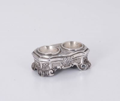 Saliera Doppia in Argento Sbalzato e Cesellato, Palermo 1777, Marchio di Garanzia della Città e B...
