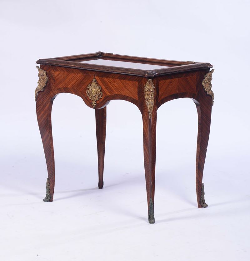 Tavolino a bacheca in stile Napoleone III, fine XIX secolo  - Auction Fine art - II - Cambi Casa d'Aste