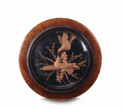 Tabacchiera Circolare con Micro Intaglio. Piemonte XVIII-XIX Secolo, Atelier di Giuseppe Maria Bo...