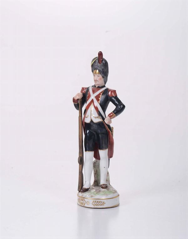 Soldatino con fucile in ceramica policroma, XFrancia IX-XX secolo