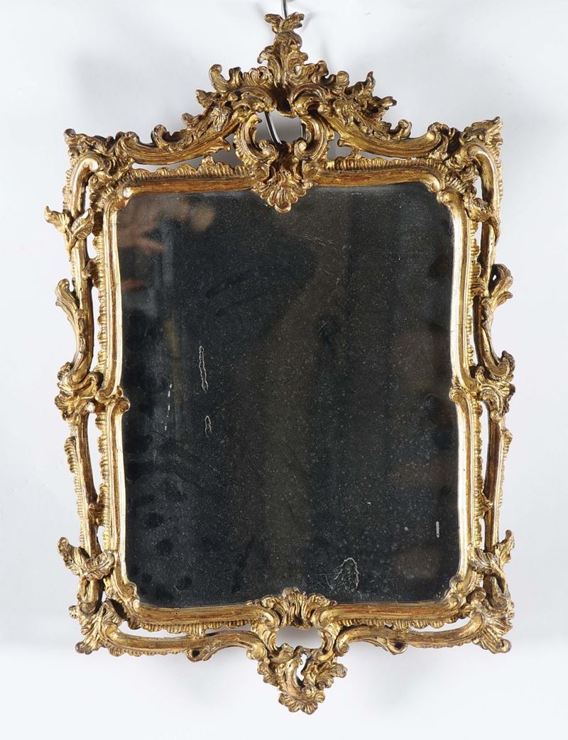 Specchierina Luigi XV in legno intagliato e dorato, Genova XVIII secolo  - Asta Antiquariato - II - Cambi Casa d'Aste