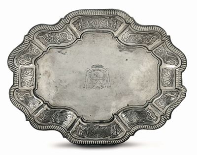 Vassoio in Argento Sbalzato e Cesellato, Roma, Metà del XVIII Secolo, Bollo Camerale e Marchio De...