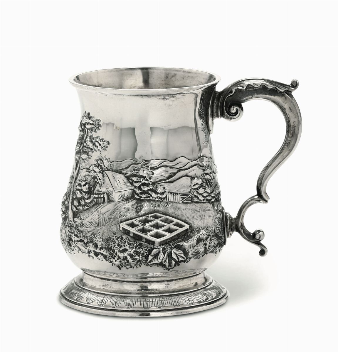 Boccale in Argento Sterling Sbalzato e Cesellato, Londra, 1768, Argentiere Wm.tuite (?)